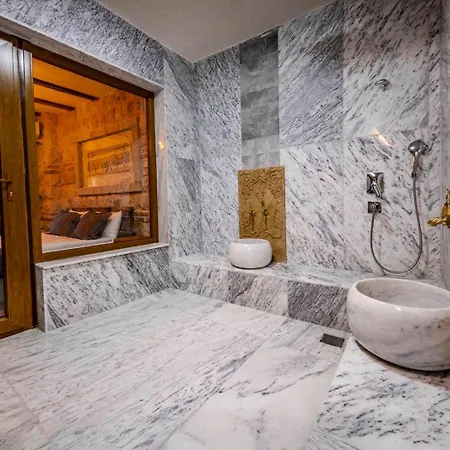 Hotel Tuna