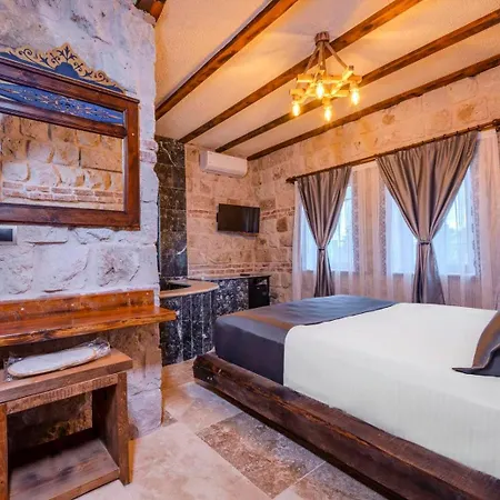 Tuna Hotel